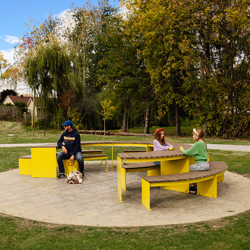 Table circulaire, mobilier urbain, table pique-nique urbain en cercle, mobilier urbain conviviale, Mobilier commercial extérieur, Mobilier terrasse