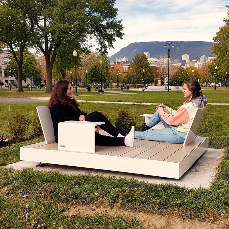 Plateforme, module d’assise urbaine, chaise longue, espace pique-nique, mobilier urbain, banc public, mobilier espace public, mobilier extérieur, mobilier d'espace collaboratif extérieur, mobilier espace commercial, mobilier de parc, mobilier scolaire, station touristique, mobilier terrasse commerciale, mobilier place publique, mobilier toit-terrasse extérieur, mobilier modulaire urbain Platform, urban seating platform, lounge chair, picnic area, urban furniture, street furniture, site furnishings, public bench, public space furniture, public square outdoor furniture, outdoor furniture, outdoor collaborative space furniture, commercial furniture, park furniture, school outdoor furniture, touristic station, touristic site outdoor furniture, commercial terrace furniture, rooftop terrace furniture, urban modular furniture