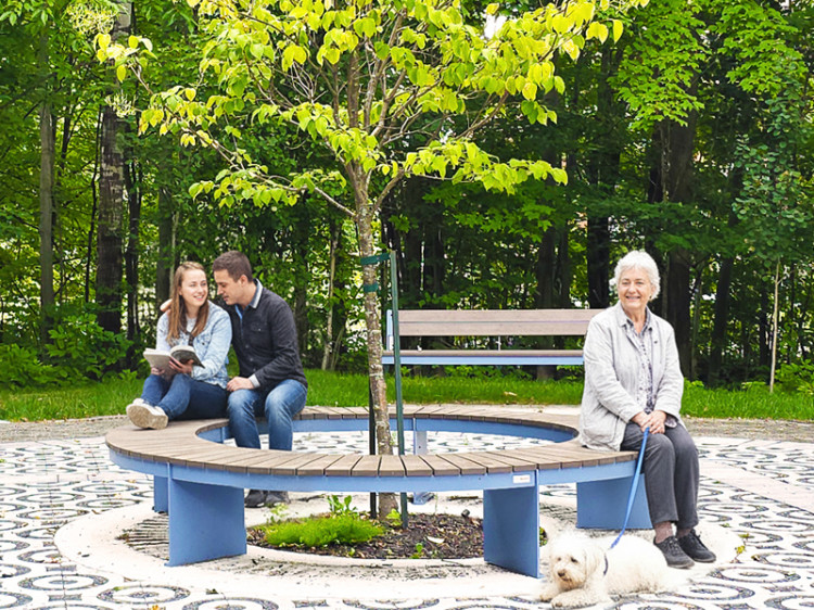 Banc modulaire urbain, accès universel (PMR), mobilier urbain, banc public, mobilier espace public, mobilier extérieur, mobilier d'espace collaboratif extérieur, mobilier espace commercial, mobilier de parc, mobilier scolaire, station touristique, mobilier terrasse commerciale, mobilier place publique, mobilier toit-terrasse extérieur, mobilier modulaire urbain Modular urban bench, universal access (ADA), urban furniture, street furniture, site furnishings, public bench, public space furniture, public square outdoor furniture, outdoor furniture, outdoor collaborative space furniture, commercial furniture, park furniture, school outdoor furniture, touristic station, Touristic site outdoor furniture, commercial terrace furniture, rooftop terrace furniture, urban modular furniture