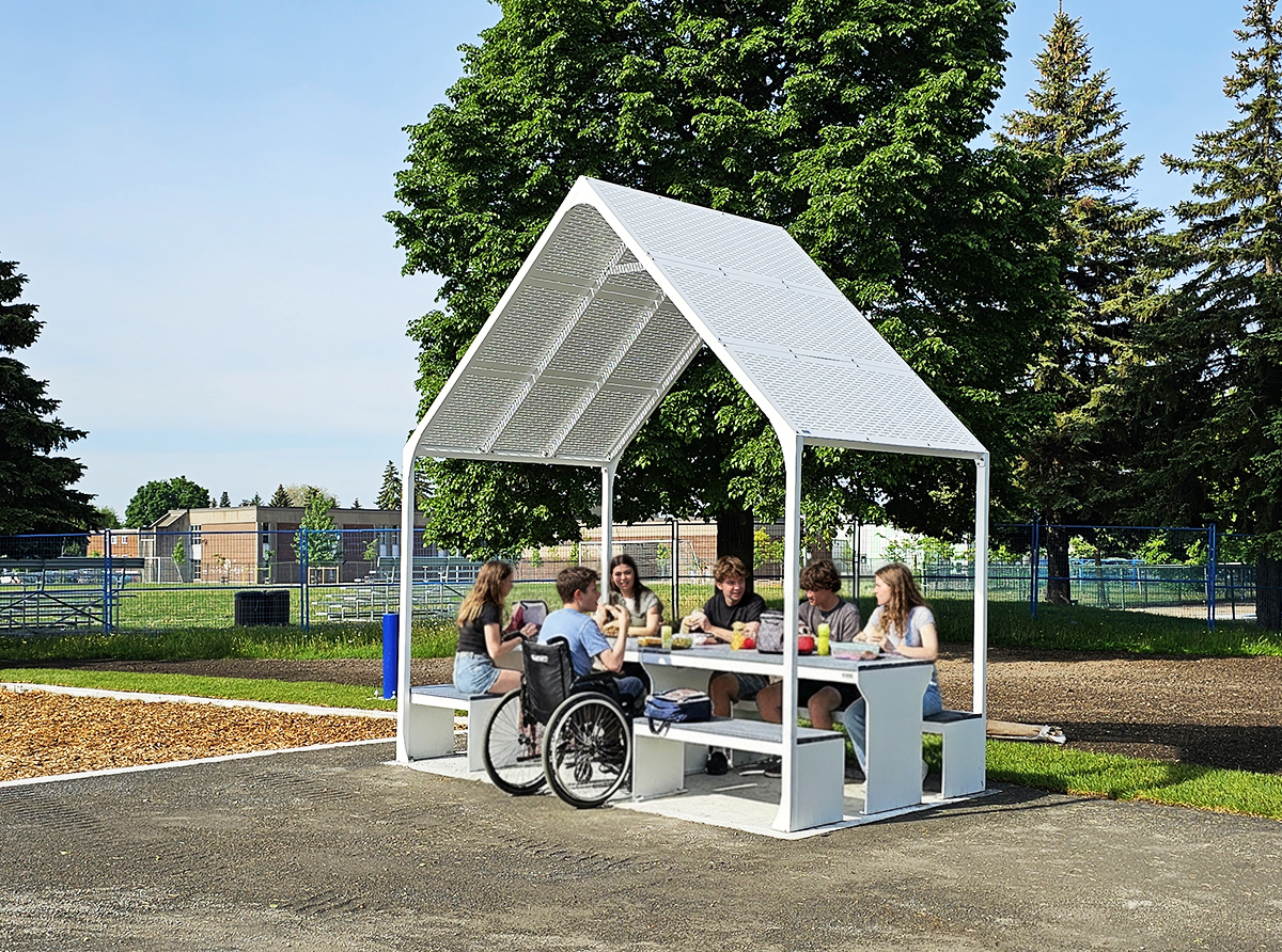 Table pique-nique modulaire, accès universel (PMR), maisonnette, abri solaire, Abri de table de pique-nique, mobilier urbain, table à pique-nique, table publique, banc public, mobilier espace public, mobilier extérieur, mobilier d'espace collaboratif extérieur, mobilier espace commercial, mobilier de parc, mobilier scolaire, station touristique, mobilier terrasse commerciale, mobilier place publique, mobilier toit-terrasse extérieur, mobilier modulaire urbain Modular picnic table, universal access (ADA), house, sunshade, solar shelter, Picnic table shelter, urban furniture, street furniture, site furnishings, public table, public bench, modular picnic table, public space furniture, public square outdoor furniture, outdoor furniture, outdoor collaborative space furniture, commercial furniture, park furniture, school outdoor furniture, touristic station, Touristic site outdoor furniture, commercial terrace furniture, rooftop terrace furniture, urban modular furniture