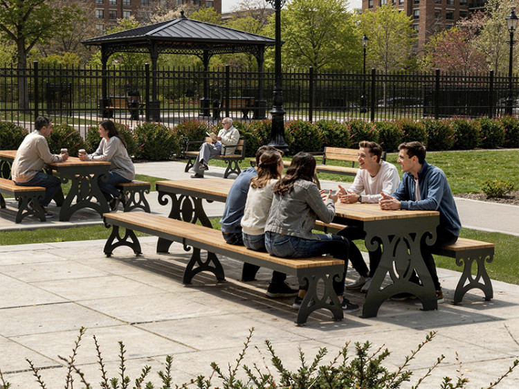 mobilier urbain classique mobilier urbain modulaire mobilier de parc traditionnel mobilier de parc classique table urbaine traditionnelle table de parc traditionnelle mobilier urbain intemporel mobilier pour espaces publics mobilier pour municipalités Table pique-nique modulaire, accès universel (PMR), mobilier urbain, table à pique-nique, table publique, banc public, mobilier espace public, mobilier extérieur, mobilier d'espace collaboratif extérieur, mobilier espace commercial, mobilier de parc, mobilier scolaire, station touristique, mobilier terrasse commerciale, mobilier place publique, mobilier toit-terrasse extérieur, mobilier modulaire urbain Modular picnic table, universal access (ADA), urban furniture, street furniture, site furnishings, public table, public bench, modular picnic table, public space furniture, public square outdoor furniture, outdoor furniture, outdoor collaborative space furniture, commercial furniture, park furniture, school outdoor furniture, touristic station, Touristic site outdoor furniture, commercial terrace furniture, rooftop terrace furniture, urban modular furniture